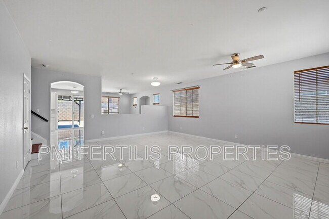 Building Photo - 7167 Elsa Ct