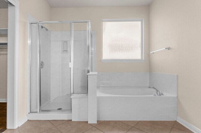 Building Photo - Sweson Farm Charmer!!!