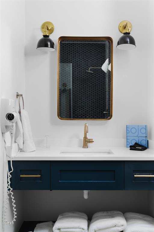 Building Photo - 11505 SW Oaks