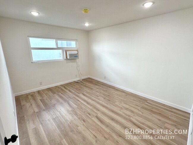 Building Photo - Brand New Renovated 1Bedroom 1Bathroom In ...