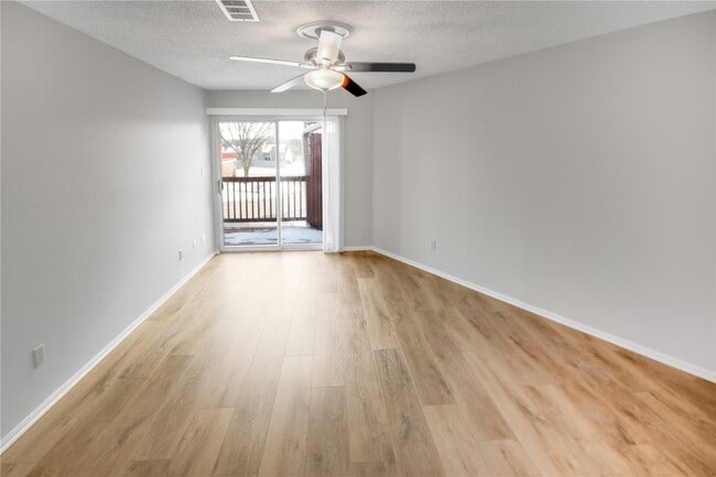 Building Photo - 321 Shirley Ridge Dr