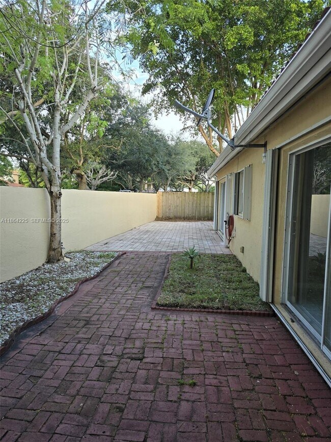 Building Photo - 8934 NW 189th Terrace