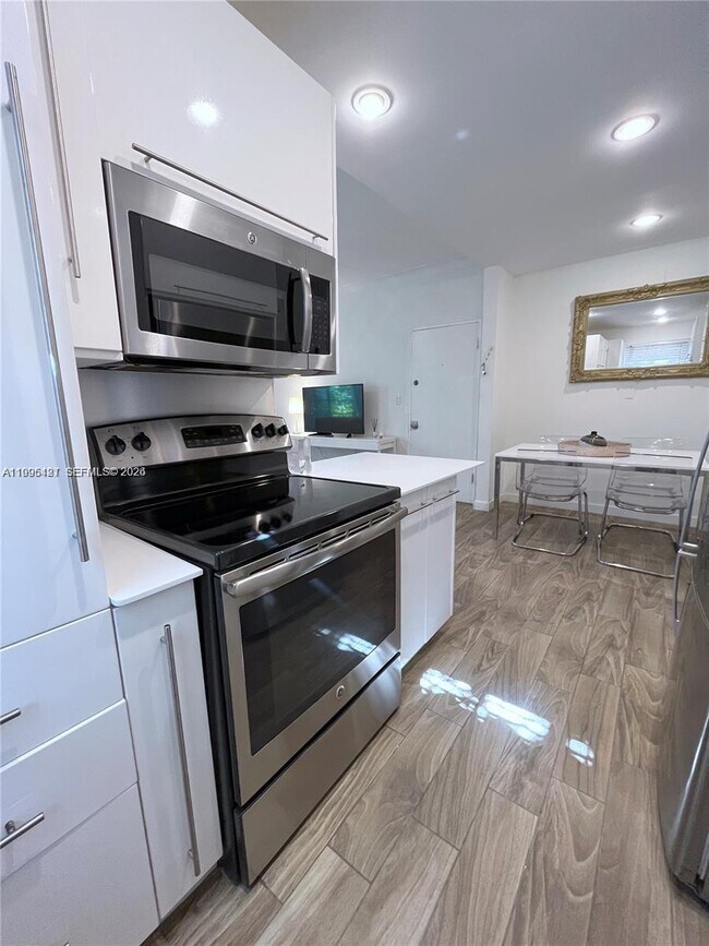 Building Photo - 1611 Euclid Ave