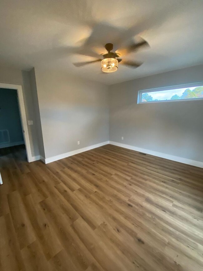 Building Photo - Rental- Swannanoa