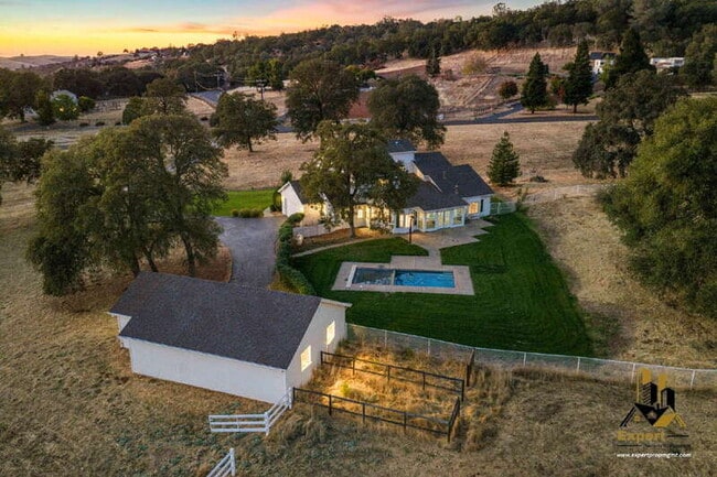 Building Photo - 5291 Bryant Rd