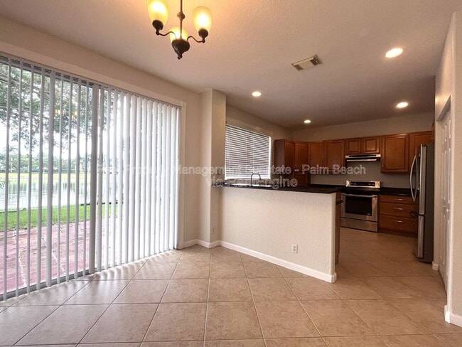 Building Photo - 6786 Aliso Ave