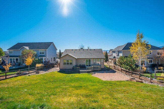 Building Photo - D20 5bdrm Home on Quiet Street in North Co...