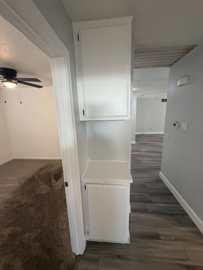 Building Photo - 1118 Zircon St