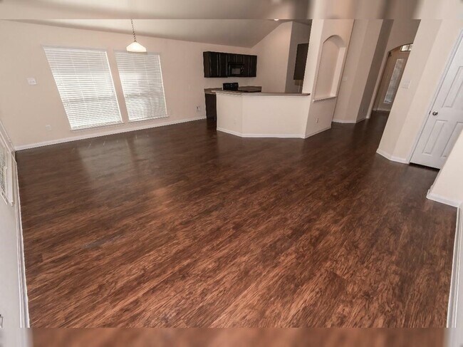 Building Photo - 29442 Westhope Dr
