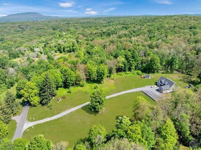 Building Photo - 174 Grove School Rd