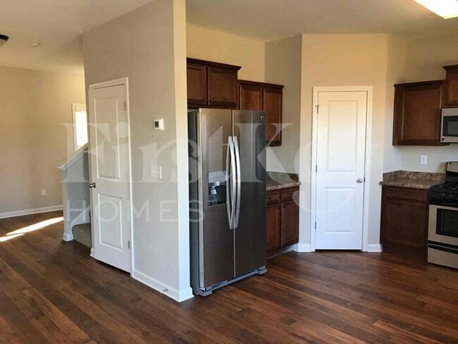 Building Photo - 3861 Cameron Trail SE