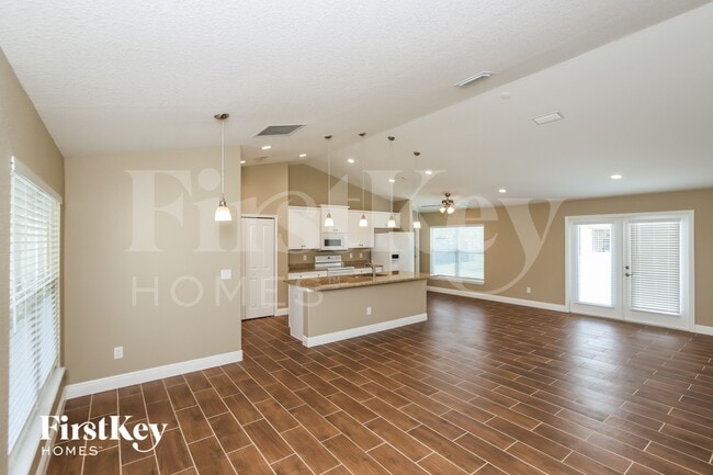 Building Photo - 770 Grandeur St SE