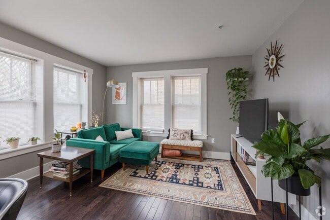 2BR, 1BA, Living Room - Devenir District - 711 W Alexandrine