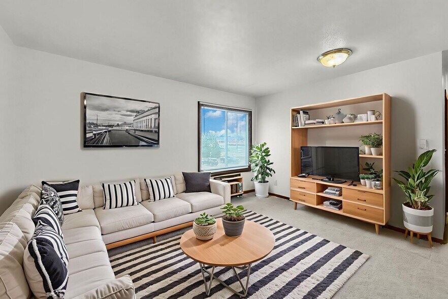 Interior Photo - Burbank Village Apartments