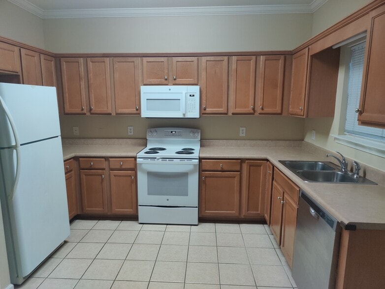 Kitchen2 - 5254 Cottage Ln