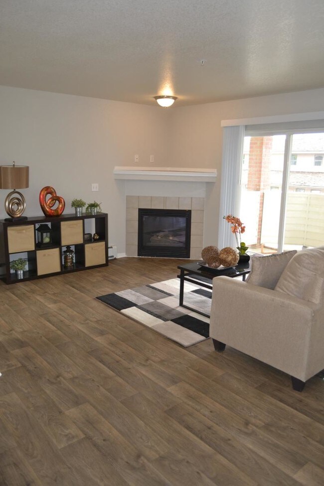 Building Photo - Montview Meadows