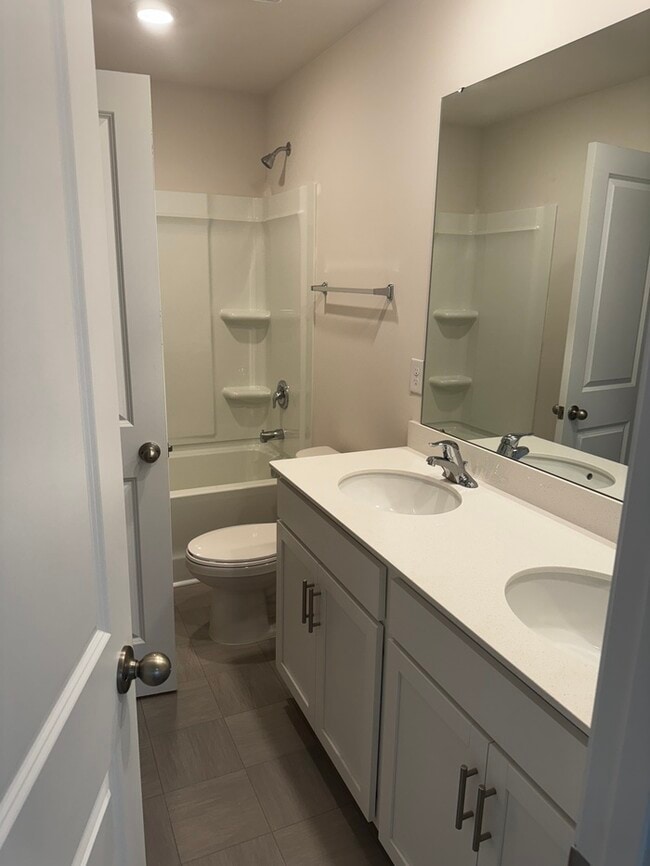 Building Photo - 434 Carolina Hemlock Dr