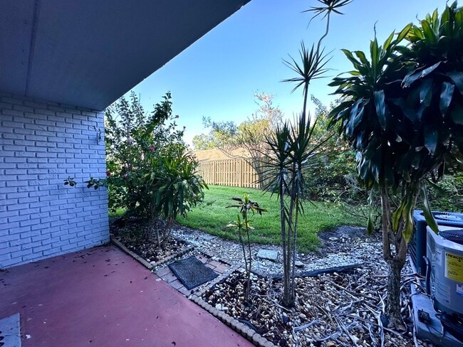 Building Photo - 225 Lewfield Cir