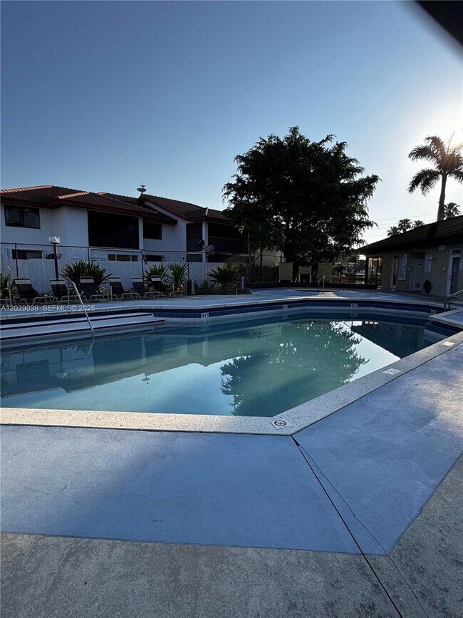 Building Photo - 9741 SW 138th Ave