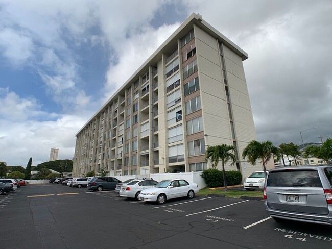 Building Photo - DIAMOND HEAD VIEWS| HONOLULU | Kaimuki | K...