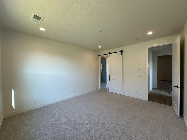 Building Photo - Desert Horizon!! BEAUTIFUL BRAND NEW 4 bed...