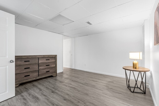 Building Photo - 2662 Smoke View Dr