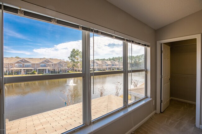 Building Photo - 13292 Stone Pond Dr