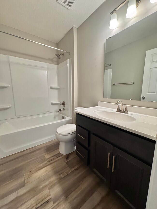 Building Photo - 7761 Devonshire Dr