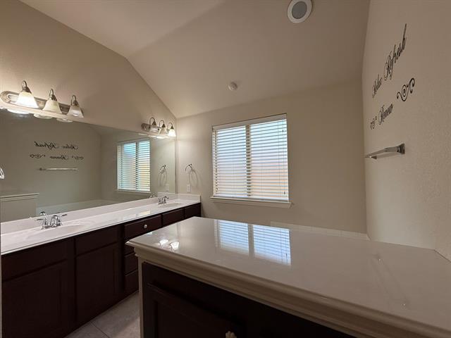 Building Photo - 909 Mangrove Dr