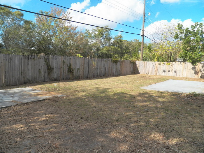 Building Photo - 2017 Wishing Well Way