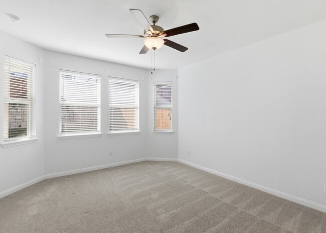 Building Photo - Spacious 4 Bedroom Home with Game Room and Covered Patio!