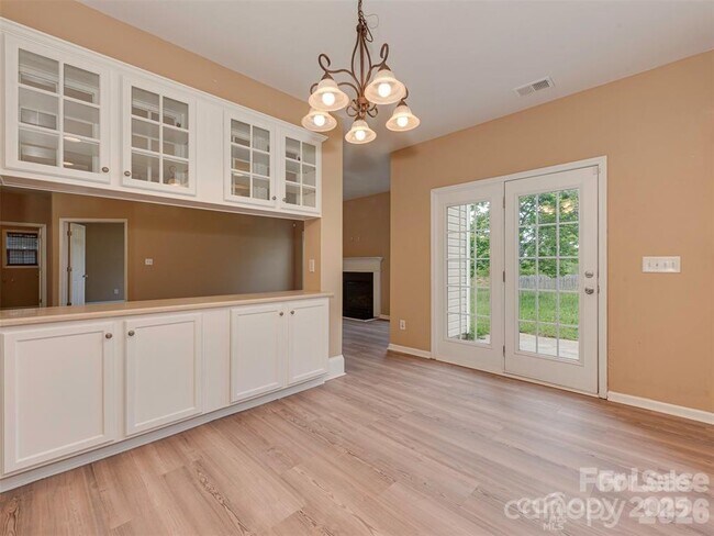 Building Photo - 5607 Fulton Ridge Dr