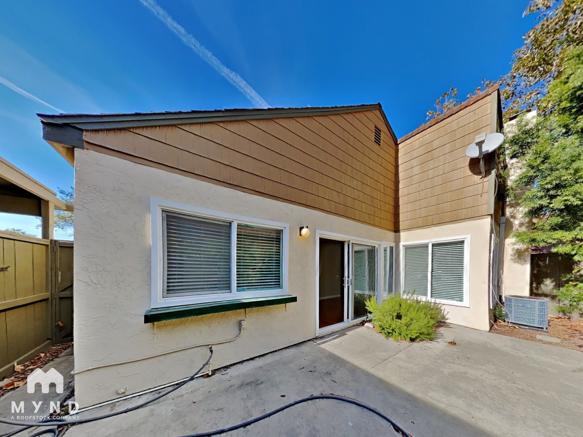 Building Photo - 10565 Caminito Flores