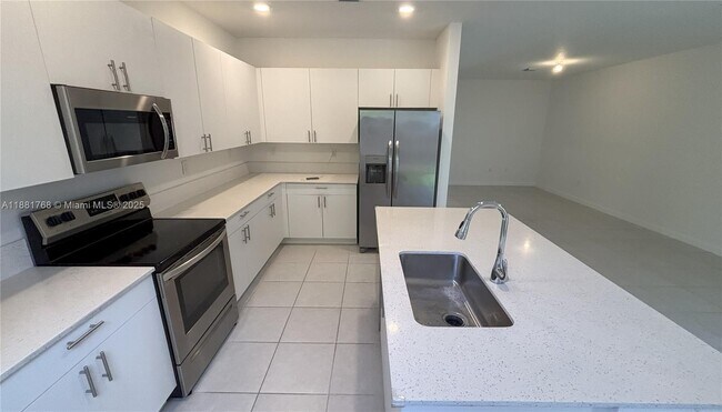 Building Photo - 2622 SE 10th St