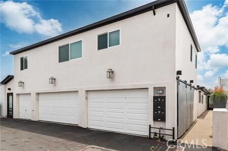 Building Photo - 577 Ramona Ave