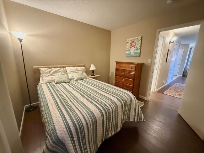 Building Photo - Beautiful Updated 3 Bedroom / 2 Bathroom Home in Prime Rio Rancho Location