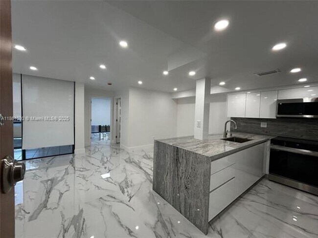 Primary Photo - 11790 SW 18th St