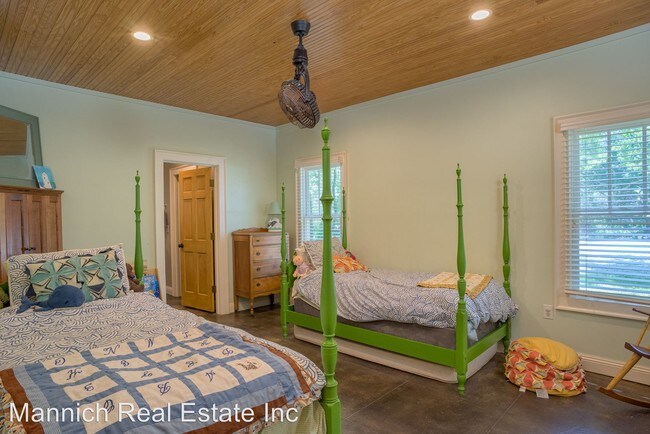 Building Photo - 3 br, 2 bath House - 104 Mershon St.