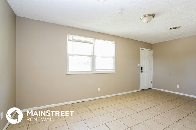 Building Photo - 1305 Coburg Rd