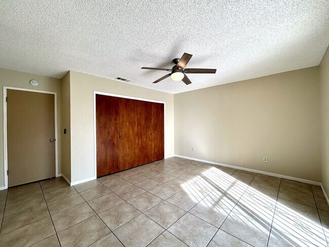 Building Photo - AVAILABLE NOW!!! !! UNFURNISHED 3 Bedroom 2 Bath Pool Home in Desert Hot Springs!