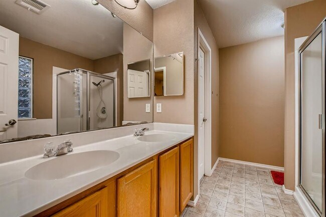 Building Photo - 504 Woodsorrel Way