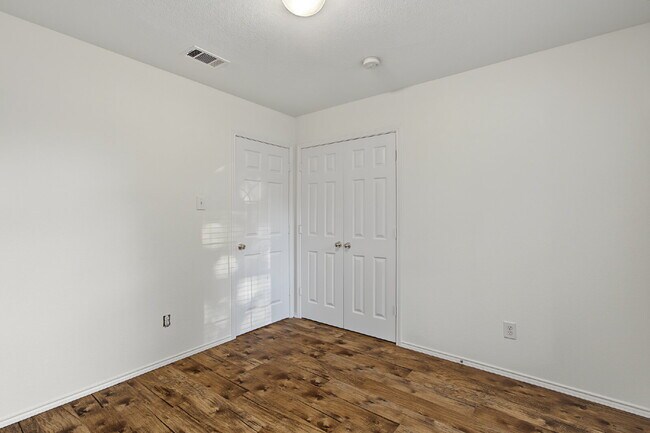 Building Photo - Single Family 3 Bedroom for Rent
