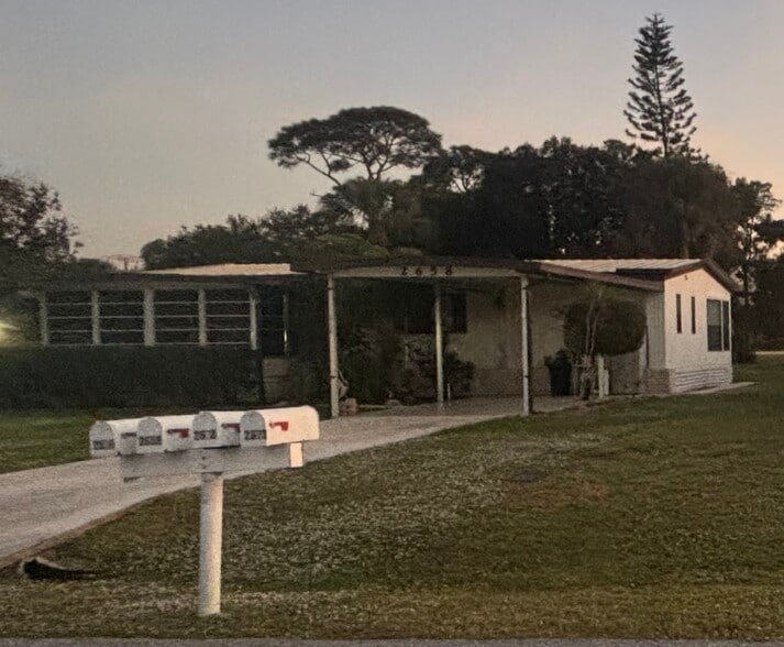 Primary Photo - 2658 SW Monarch Trl