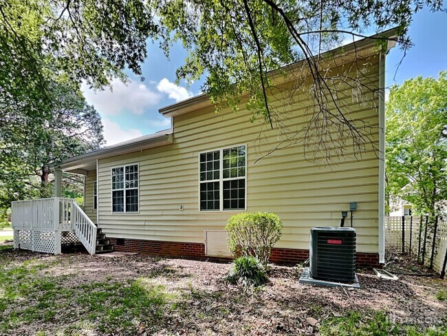 Building Photo - 11800 Mourning Dove Ln