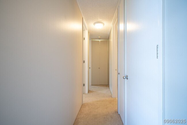 Building Photo - 2BR | 2BA | $4,000 | Move-In Ready! Windwa...