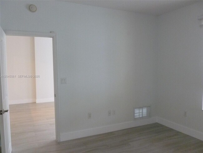 Building Photo - 7350 SW 89th St