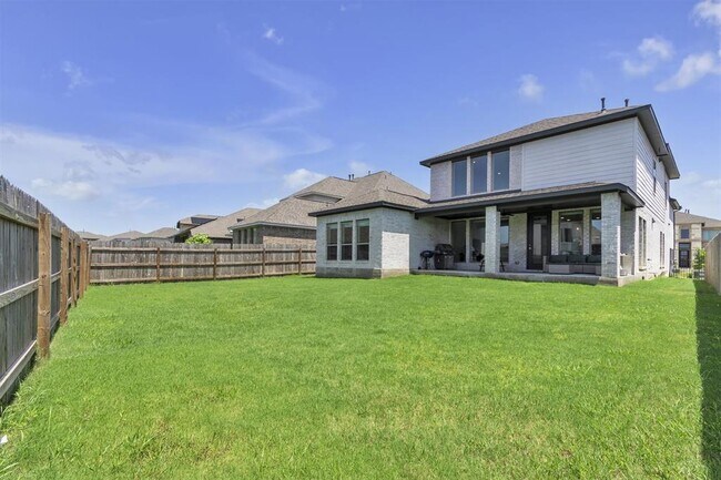 Building Photo - 113 Lenera Dr