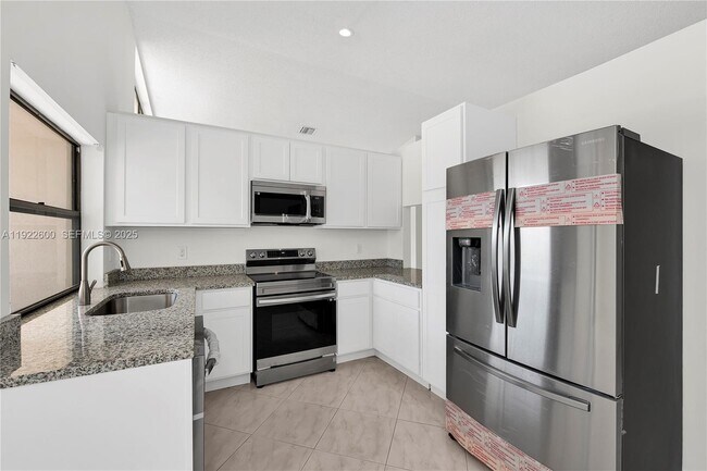 Building Photo - 3104 NW 109th Ave