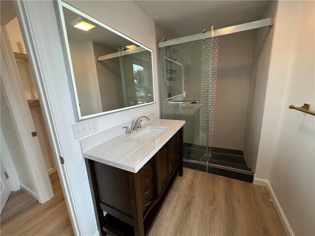 Building Photo - 9 Turner Ave