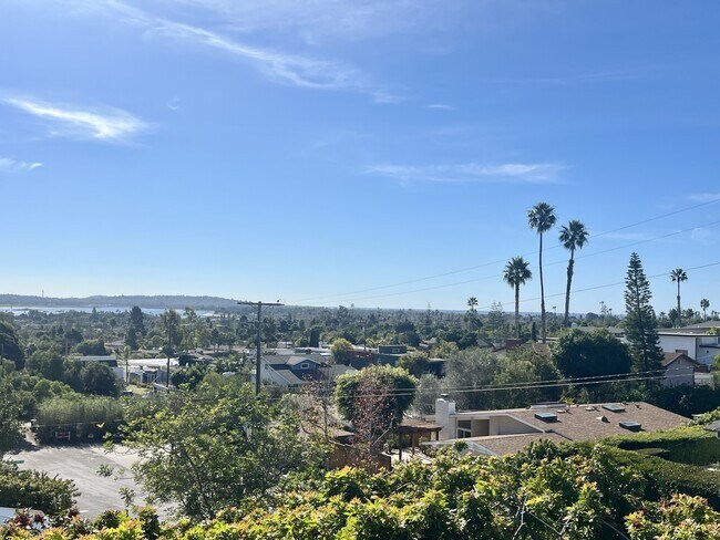 Building Photo - 2503 Aster St